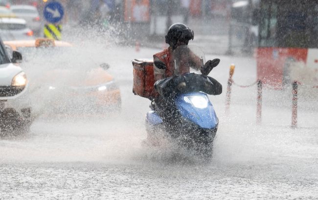 Стихия "ударила" по Греции. Популярные острова страдают от масштабного наводнения