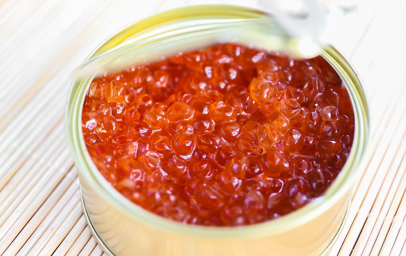 Скільки насправді можна зберігати відкриту банку ікри: помилка, яку роблять майже всі