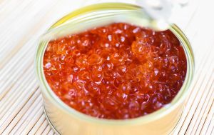 Сколько на самом деле можно хранить открытую банку икры: ошибка, которую делают почти все