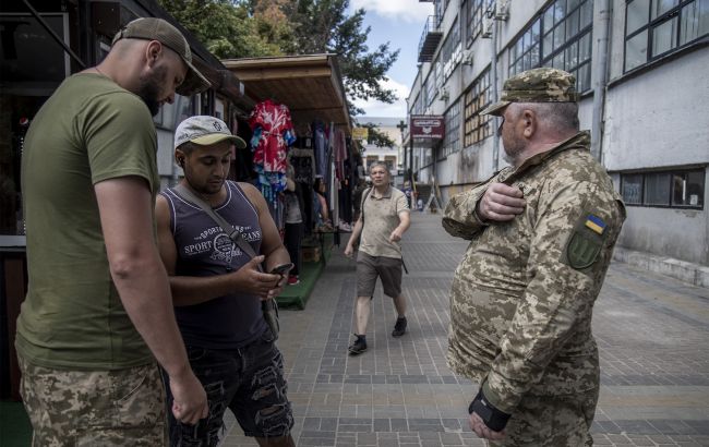 Українців попередили про 8 років в'язниці за перешкоджання роботі ТЦК