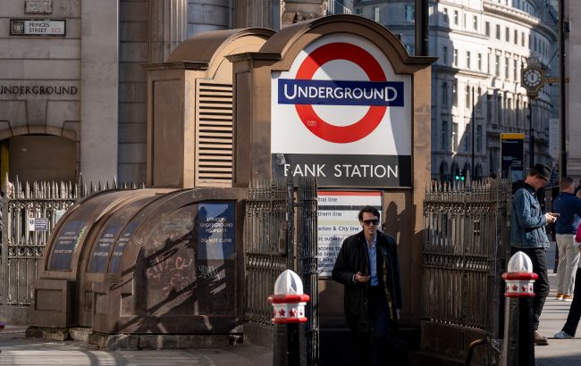 Масштабный сбой электричества парализовал лондонское метро: что известно