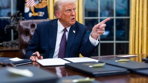 "Красная кнопка" в кабинете Трампа. Для чего она и почему так всех пугает