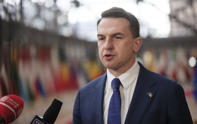 "Буде болісно для росіян": у Польщі відреагували на нові нафтові санкції ЄС