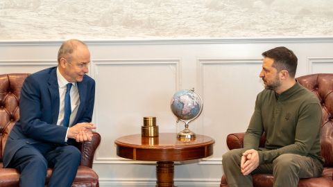 Зеленський зустрівся з прем'єром Ірландії дорогою до США: що відомо