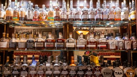 ЕС отложил введение 50% пошлины на алкоголь из США