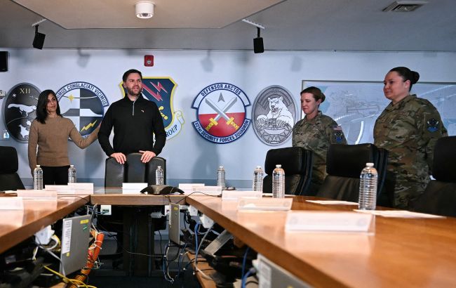 Главу військової бази США в Гренландії звільнили за критику планів захоплення острова