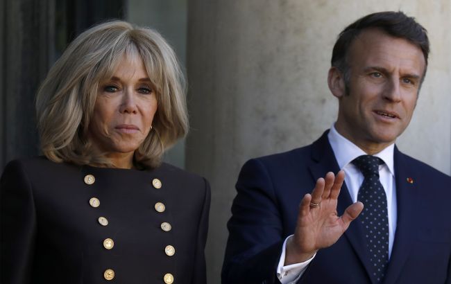 Пощечина от первой леди: что произошло между Макроном и его женой во время визита во Вьетнам