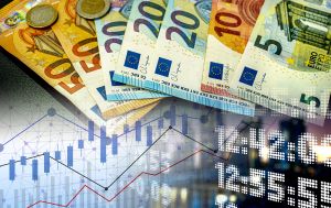 Євро на психологічній межі, долар стабільний: який курс 27 лютого і чому НБУ це контролює