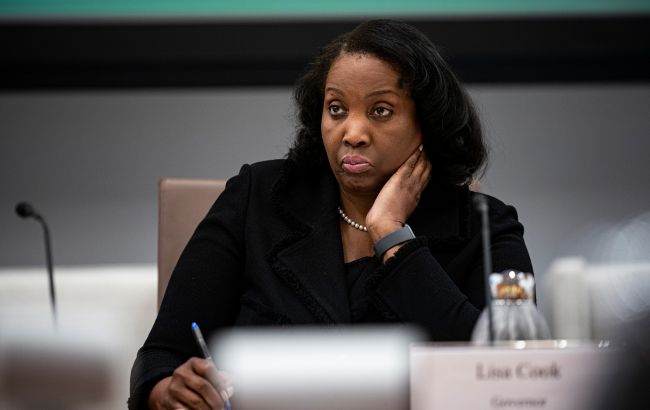 Доллар подешевел после беспрецедентного решения Трампа