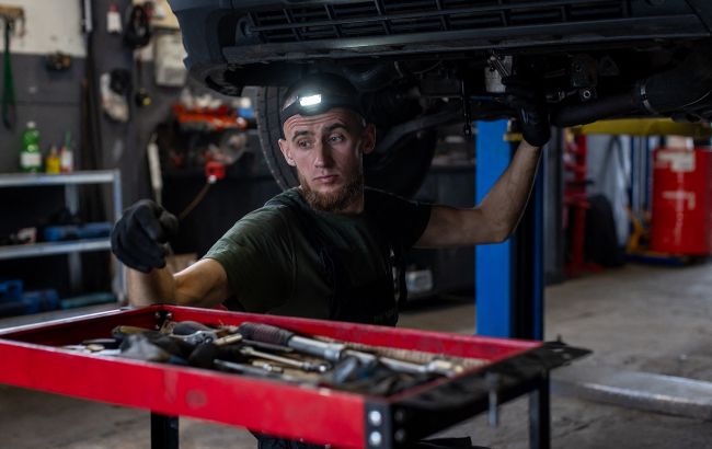 Зарплаты от 50 тысяч и желательно в IT. Почему молодежь не находит работу, а бизнес – работников