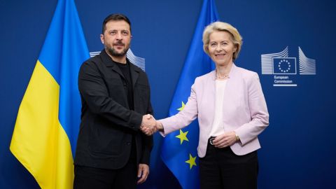 Вступление Украины в ЕС - в ОП ждут политического решения о членстве в 2027  году | РБК Украина