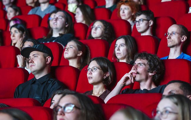 Кінотеатри працюватимуть під час тривог, але з обмеженнями: що зміниться
