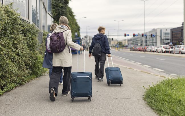 Скільки молоді виїхало за кордон під час війни: дані Мінмолодьспорту