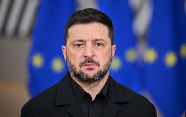 "Наше оружие бьет на 3000 км". Зеленский ответил на слухи об ударах западными ракетами по РФ