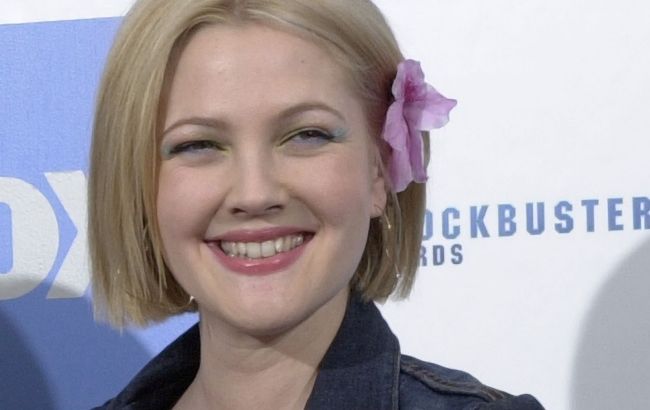 Бунтарка с ангельской внешностью: как менялась с годами Дрю Бэрримор