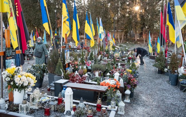 Радоница 2026: что запрещено сегодня делать на кладбище и как правильно поминать родных