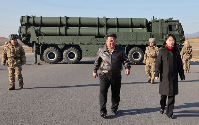 Кім Чен Ин готує малолітню доньку на роль наступника, - розвідка Південної Кореї