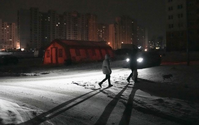"Укрэнерго" предупредило о графиках отключений света на 31 января: будут во всех областях