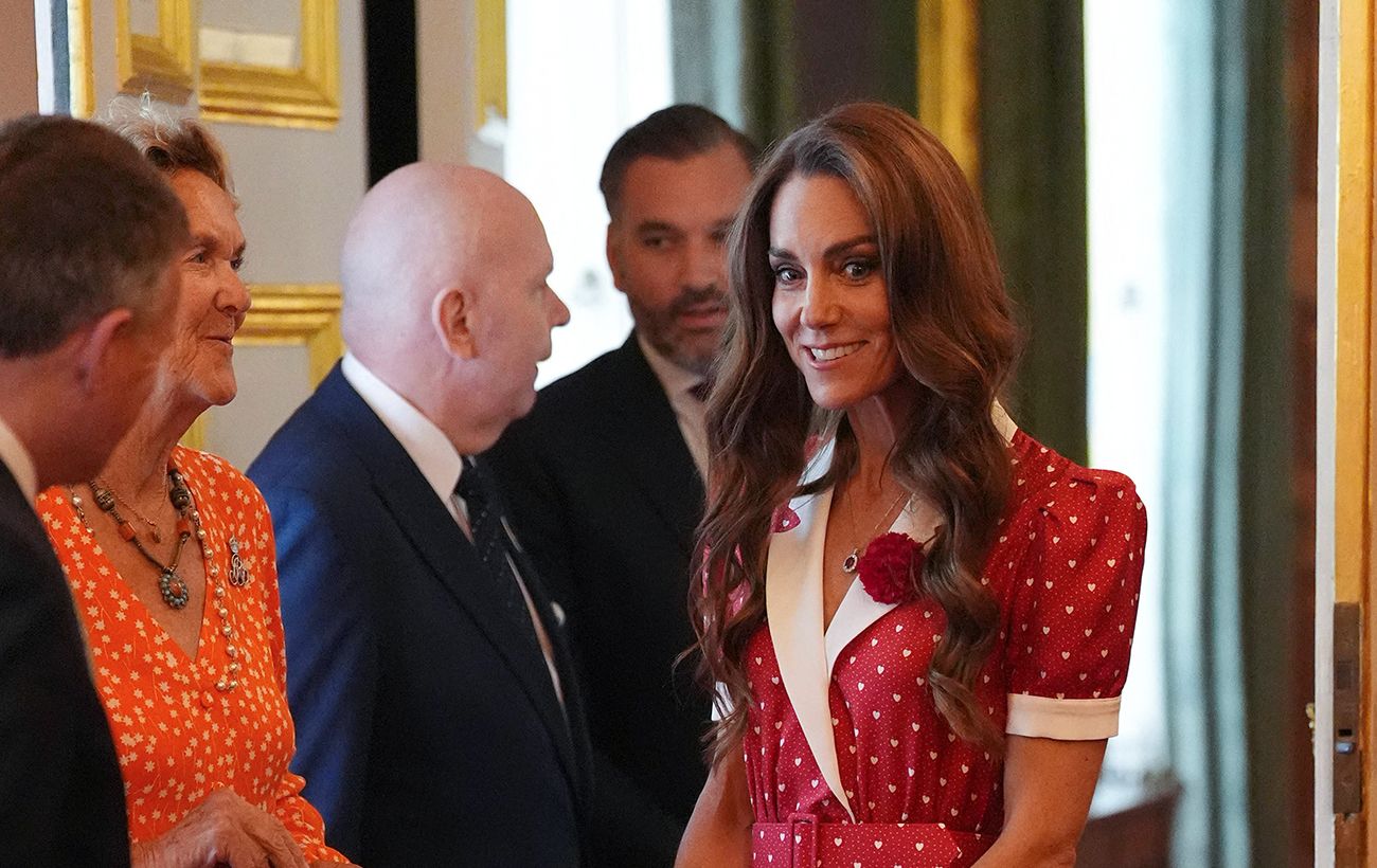 Ретро-нотки і сміливий червоний: новий образ Кейт Міддлтон став хітом