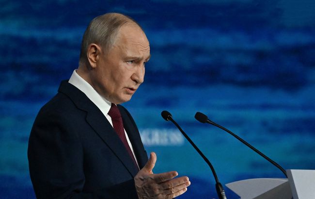 Обиделся на письмо и не хочет мира: что Путин наговорил об Украине в Петербурге