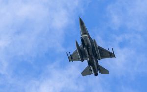 Поляків попереджатимуть про зліт авіації на тлі загрози від Росії