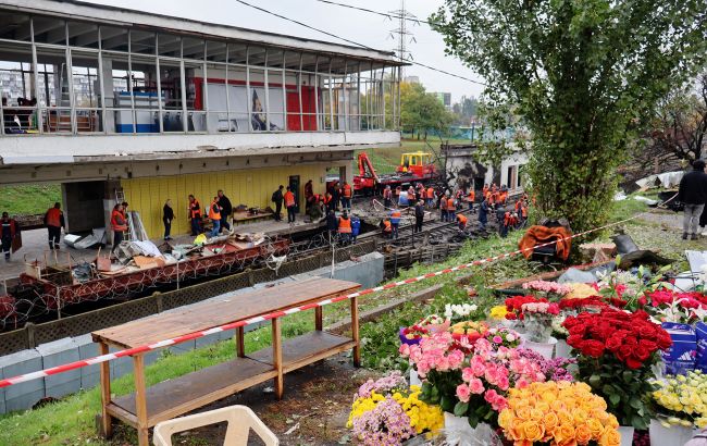 Станція метро "Чернігівська" у Києві зупинилась на невизначений термін, - КМВА