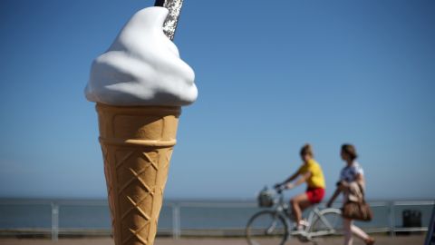 Синоптик дала прогноз погоды на конец июля: Украина между двумя фронтами