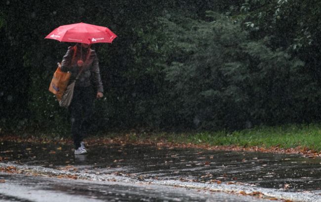 Візьміть парасольку: синоптики попередили про погіршення погоди