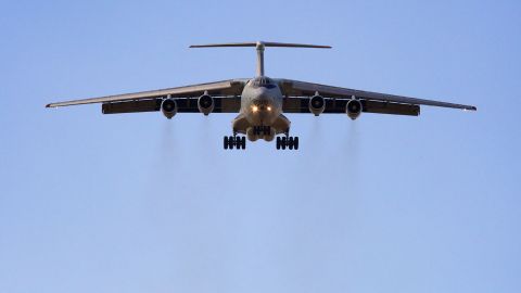 Пассажирский самолет экстренно сел в Симферополе: что случилось