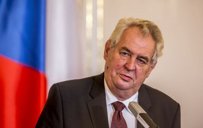 Президент Чехии не разрешил 11 гражданам страны вступить в армию Украины
