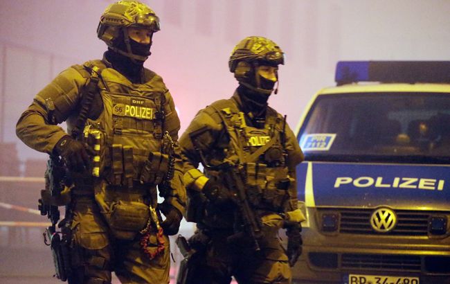 В Германии задержали 3 иракских беженцев по подозрению в подготовке теракта