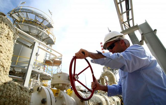 Саудовская Аравия заморозит добычу нефти только при участии в соглашении Ирана
