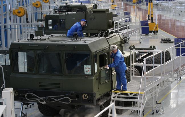 РФ нарощує виробництво танків, дронів та ракет: у ЦПД назвали ключові причини