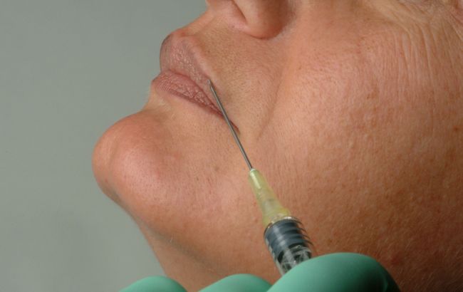 Тепер тільки природна краса і аромати: росіянки лишилися без ботоксу, тампонів і тоналки