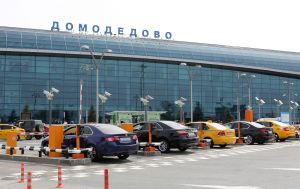 Іноземні авіакомпанії масово скасовують рейси до Москви на тлі заяви Зеленського