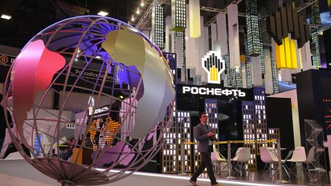 В США выдали ордер на арест самолета "Роснефти"