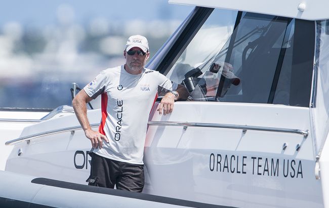 Прочитайте наоборот и ужаснитесь. Безобидное название яхты миллиардера стало его самым большим позором