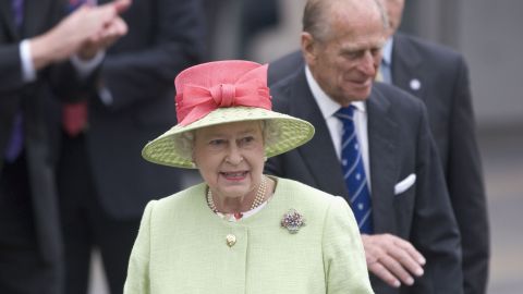 Стало известно, отречется ли Елизавета II от престола после смерти мужа
