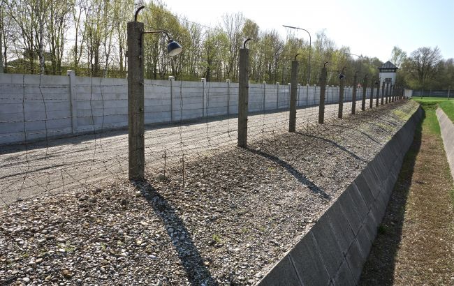 В Германии 96-летняя бывшая работница концлагеря сбежала от суда