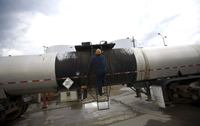 Казахстан запретил поставки нефтепродуктов в порт РФ, который находится возле Крыма - СМИ