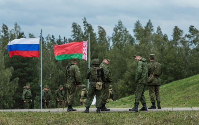 Білоруси поповнюють війська на кордоні, вчаться будувати переправи,  - Генштаб