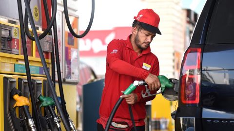 Ціни на бензин продовжують зростання після різкого підйому. Автогаз дешевшає