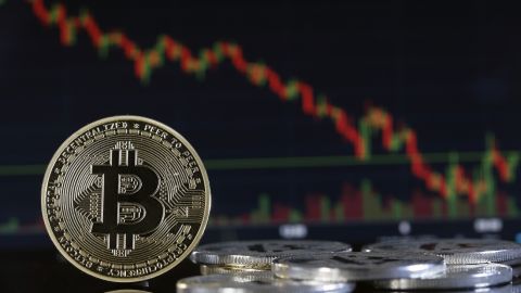 Биткойн снова превысил отметку 60 тысяч долларов