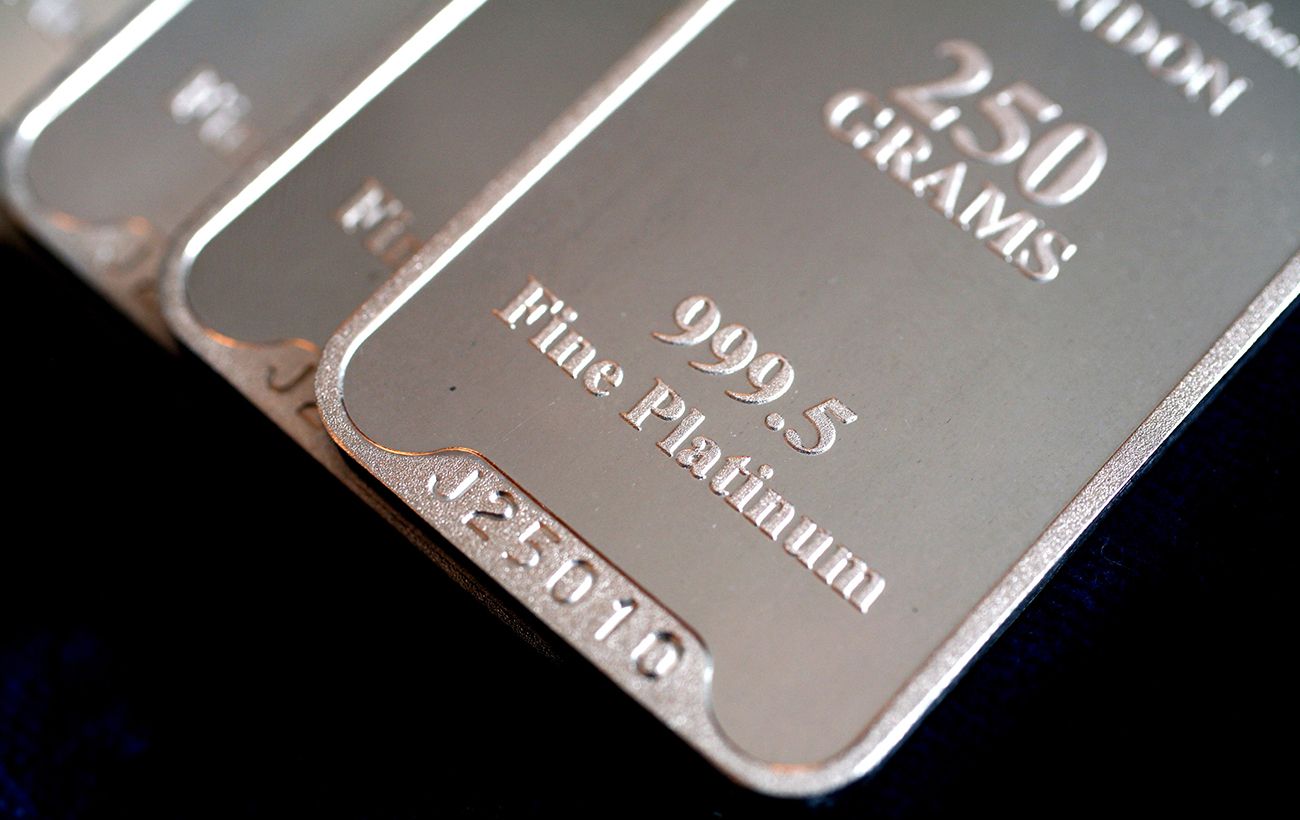 Один із дорогоцінних металів різко подорожчав, випередивши золото та срібло