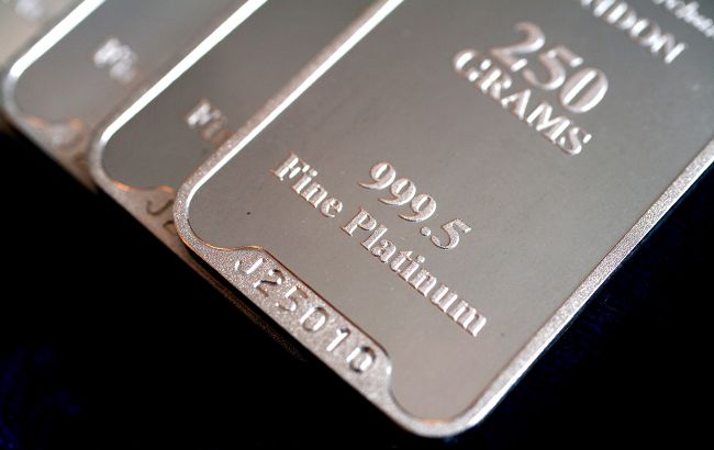 Один із дорогоцінних металів різко подорожчав, випередивши золото та срібло