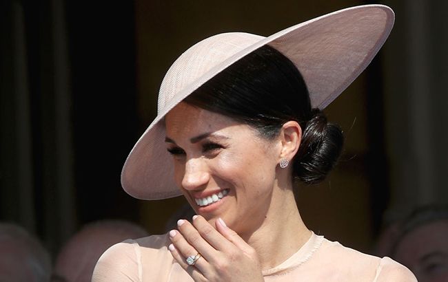 Знайдіть 5 відмінностей: в мережі ажіотаж через двійника Меган Маркл (вражаючі фото)