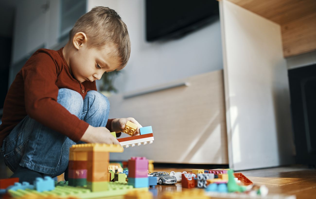 Тягла за капюшон і кричала: у Львові зі скандалом звільнили виховательку дитсадка