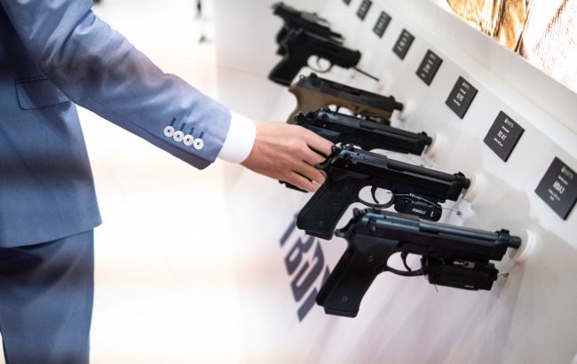 Чи треба оновлювати документи на зброю під час війни- роз’яснення адвоката