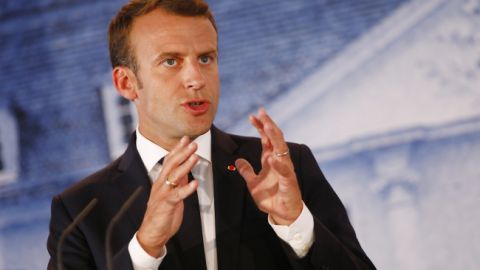 Макрон исключил разгон протестов в Париже с помощью армии