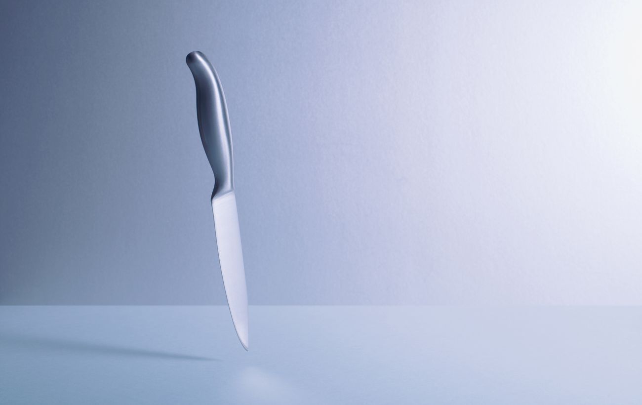 Прикмети про ніж: чому він падає і як захистити дім від негативу